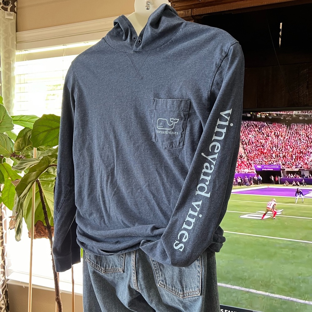 Vineyard Vines Long Sleeve Hoodie Tee Size Medium Men’s Blue